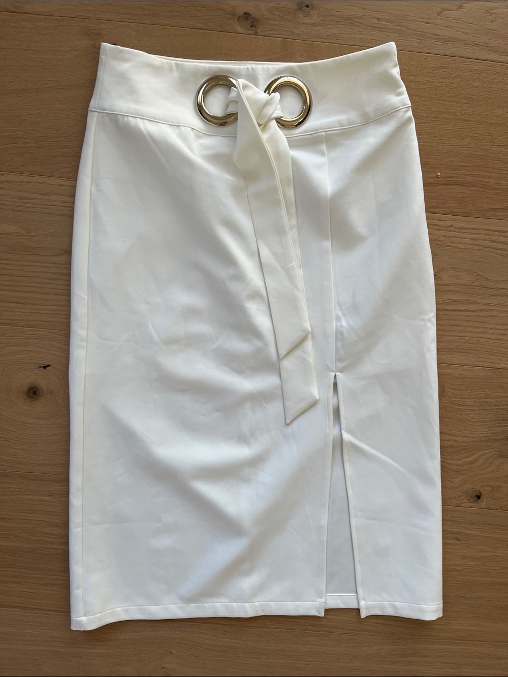 White Pencil Skirt with silver Ring Accent
